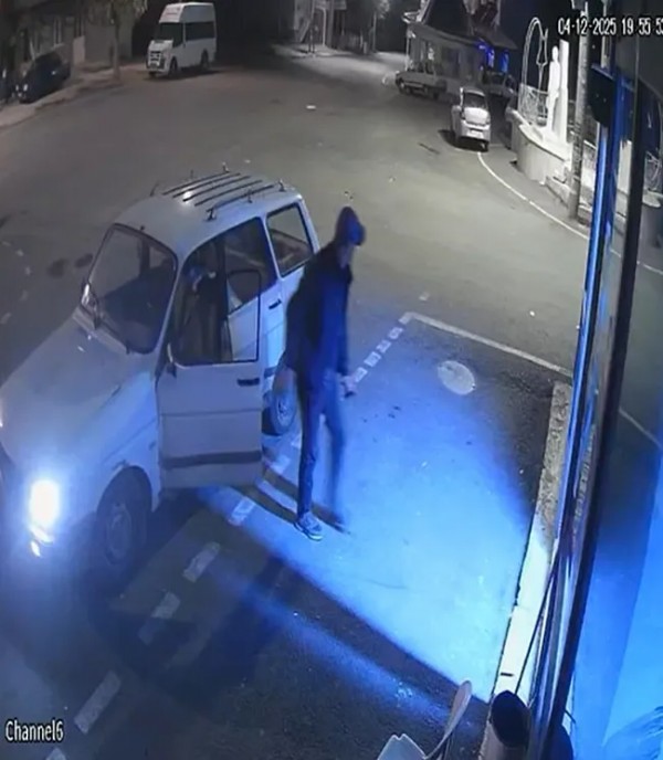 Kesik baş her yerde aranıyor! Cesedi yanmış aracın yanında bulunmuştu